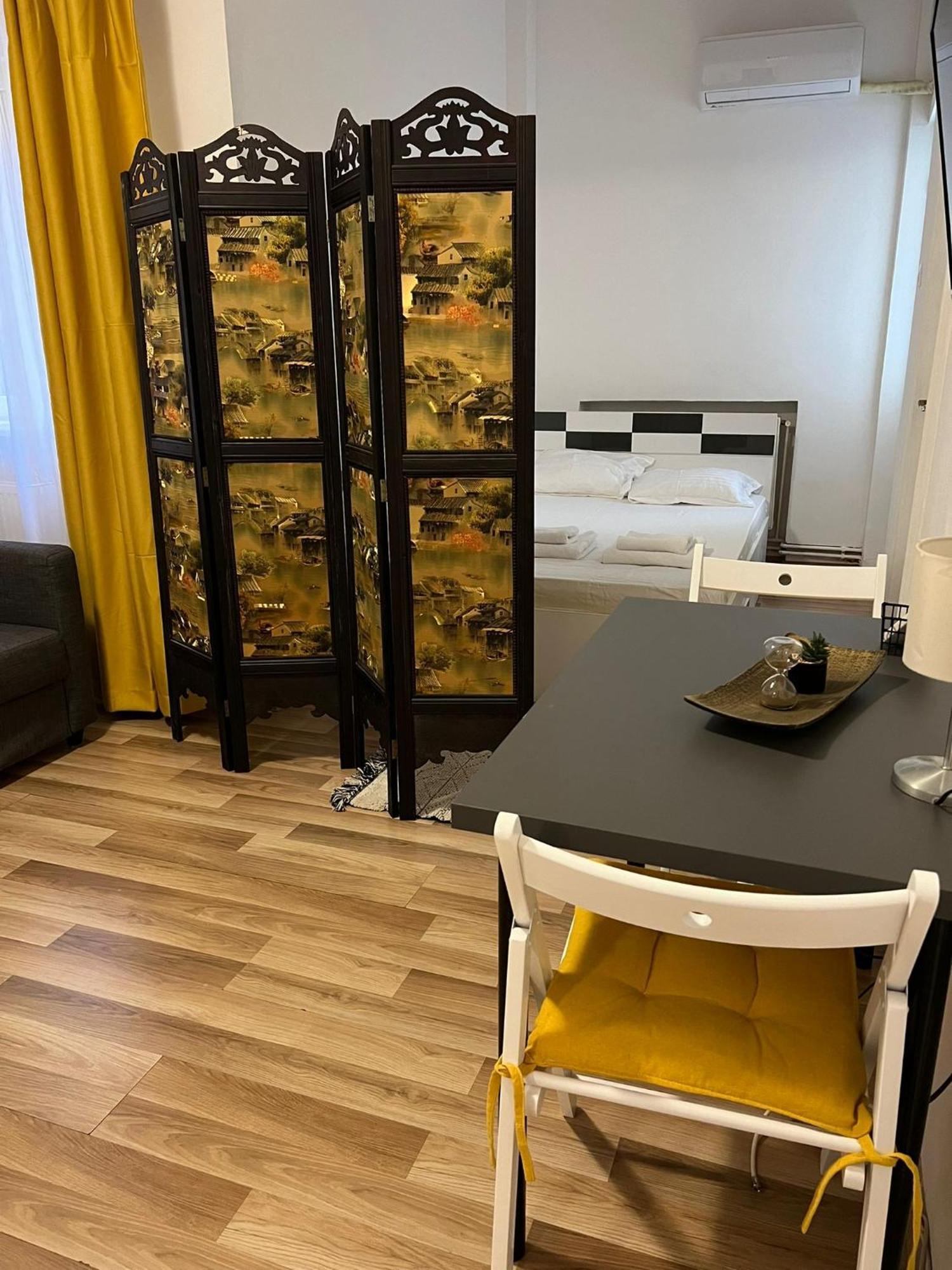 Studio Ultracentral Universitate Bukarest Eksteriør billede